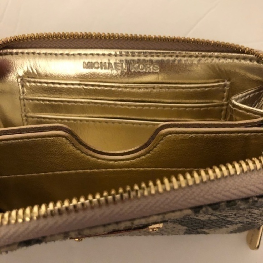 👛 MICHAEL KORS 👛 python print wristlet wallet - image 8